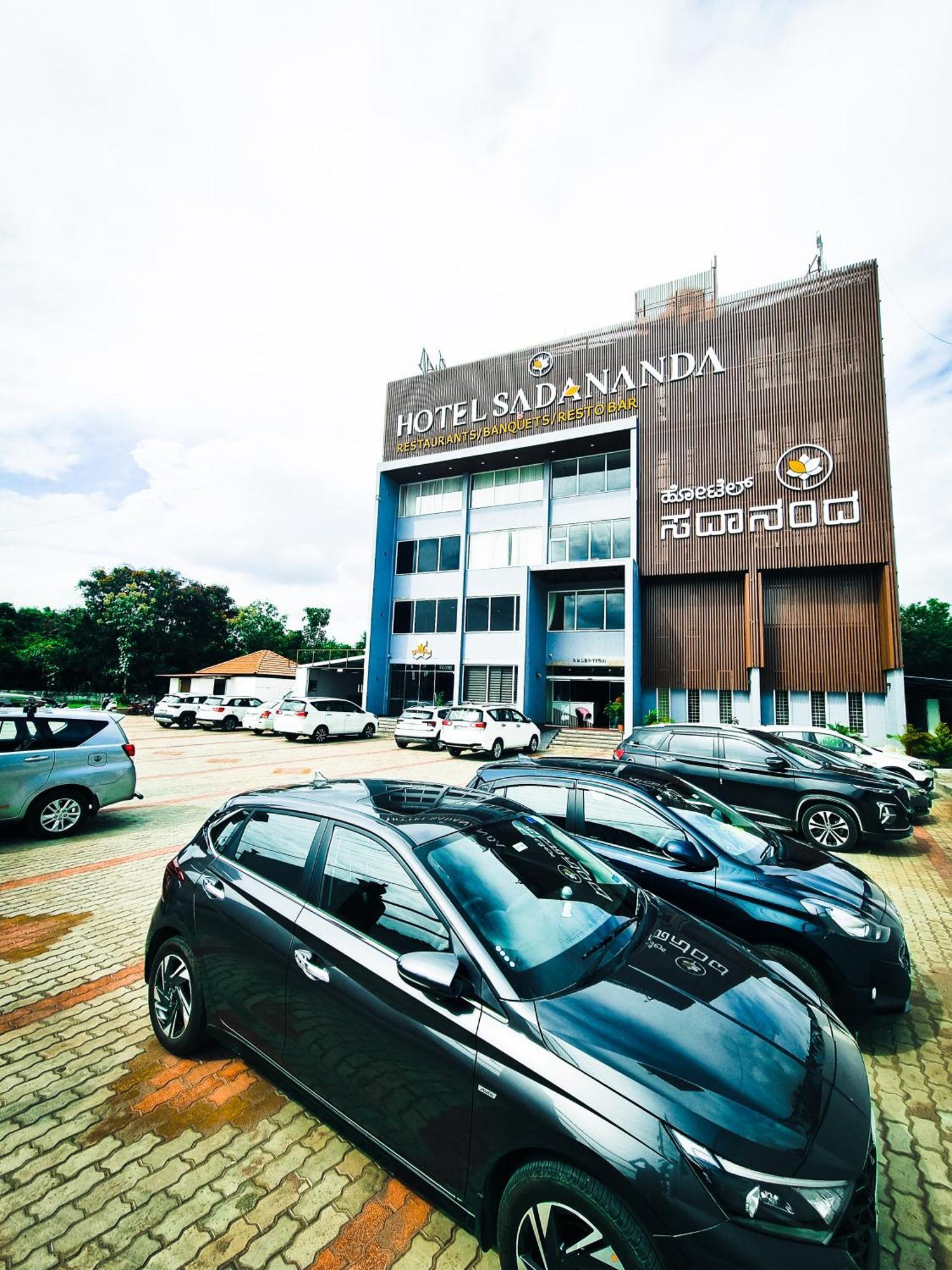 Sadanand'S Highway Inn, Tumkur Екстер'єр фото